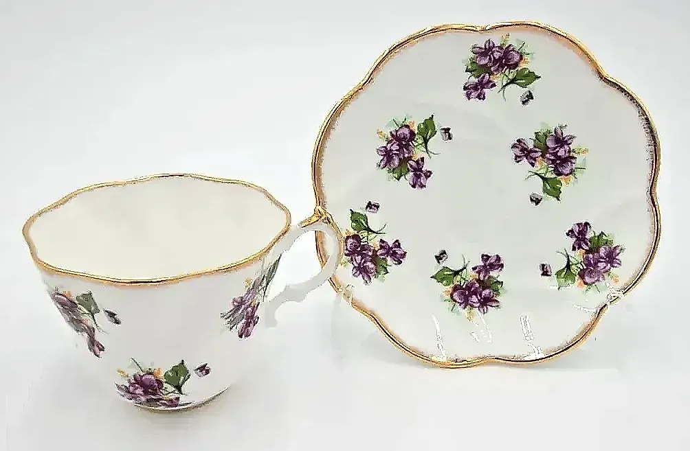 Vintage Salisbury Bone China England Purple Violet Tea Cup & Saucer Floral