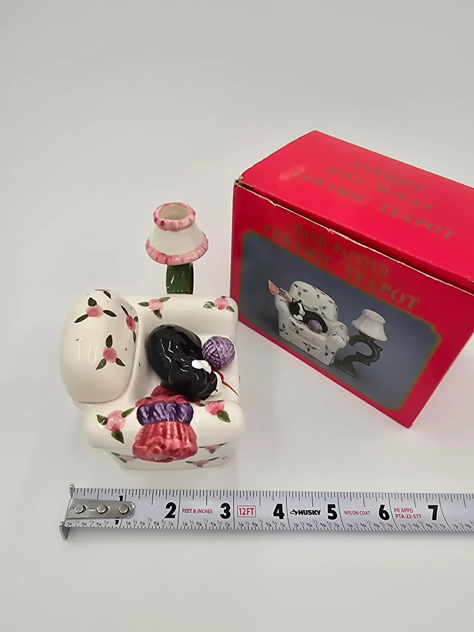 Ceramic Sofa w/Cat teapot