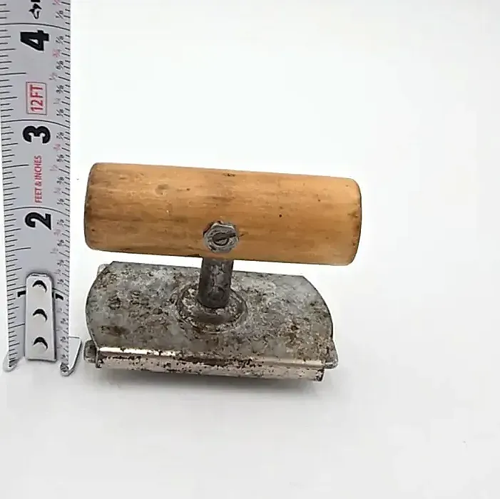 Vintage Adjustable Jar Lid Tightener / Bottle Cap Wrench with Wooden Handle – Unbranded