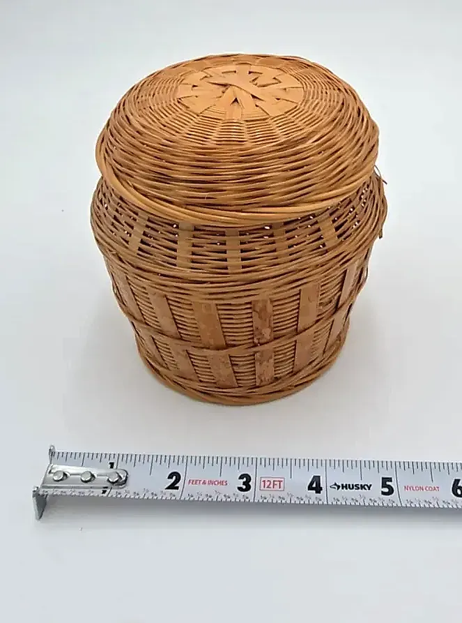 Vintage Wicker Lidded Storage Baskets Set of 2 Handwoven Rattan Cottage Farmhouse Decor