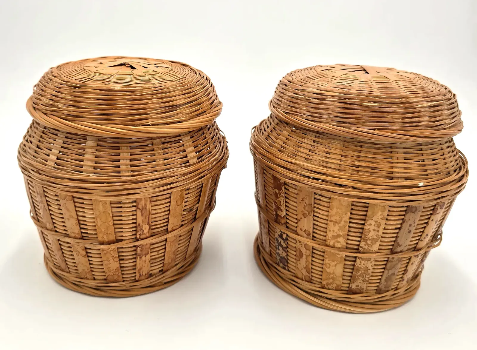 Vintage Wicker Lidded Storage Baskets Set of 2 Handwoven Rattan Cottage Farmhouse Decor