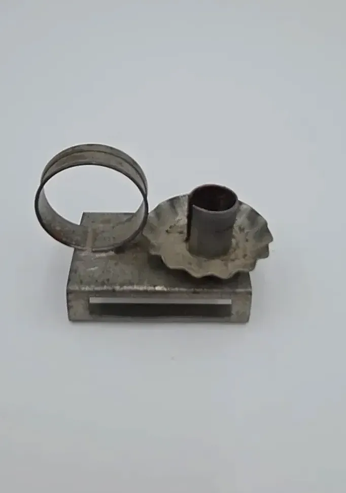 Candle holder