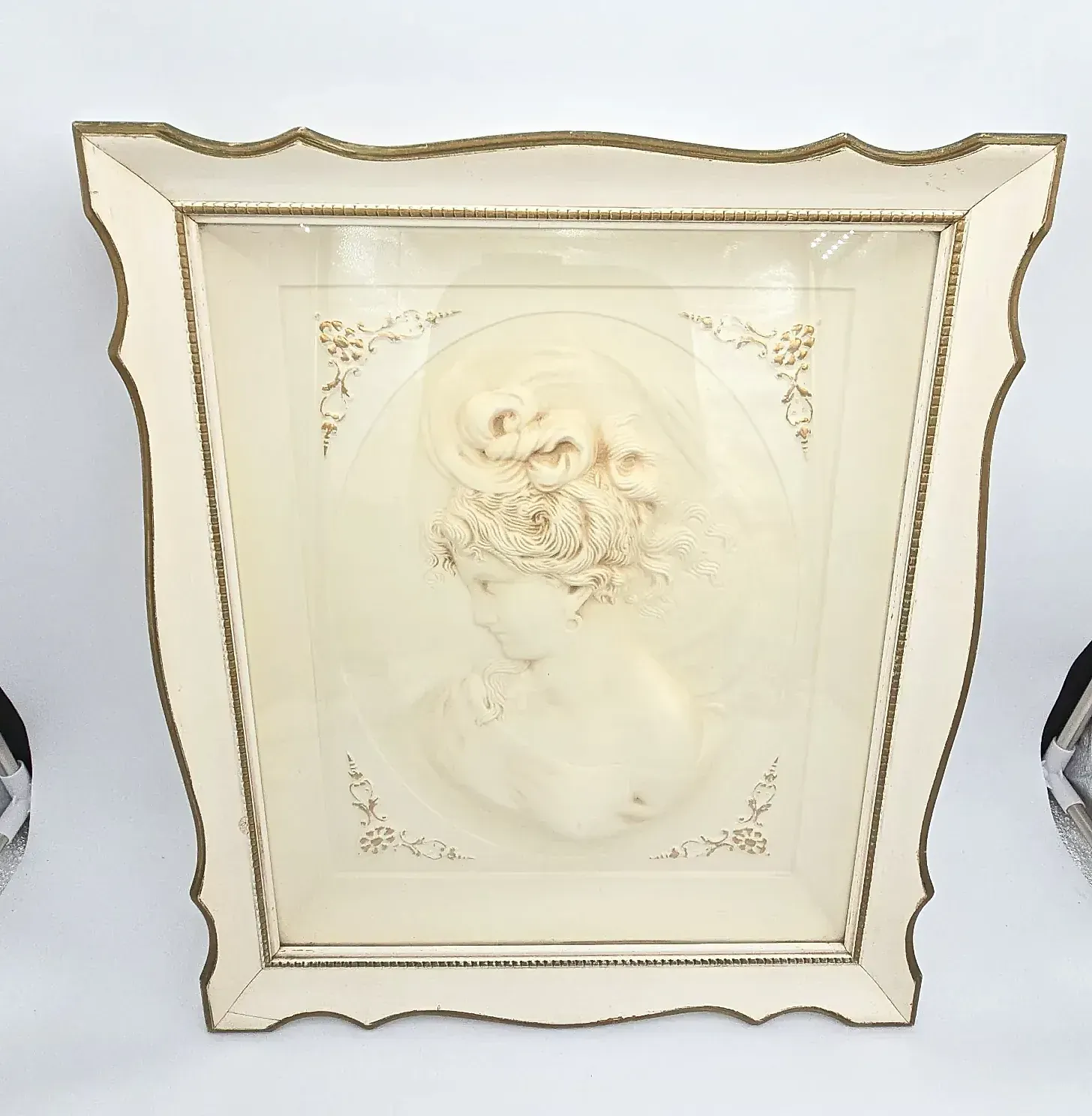 Vtg Turner Wall Accessory West Wind Lady Cameo Portrait 3D Relief Shadowbox Framed — side view