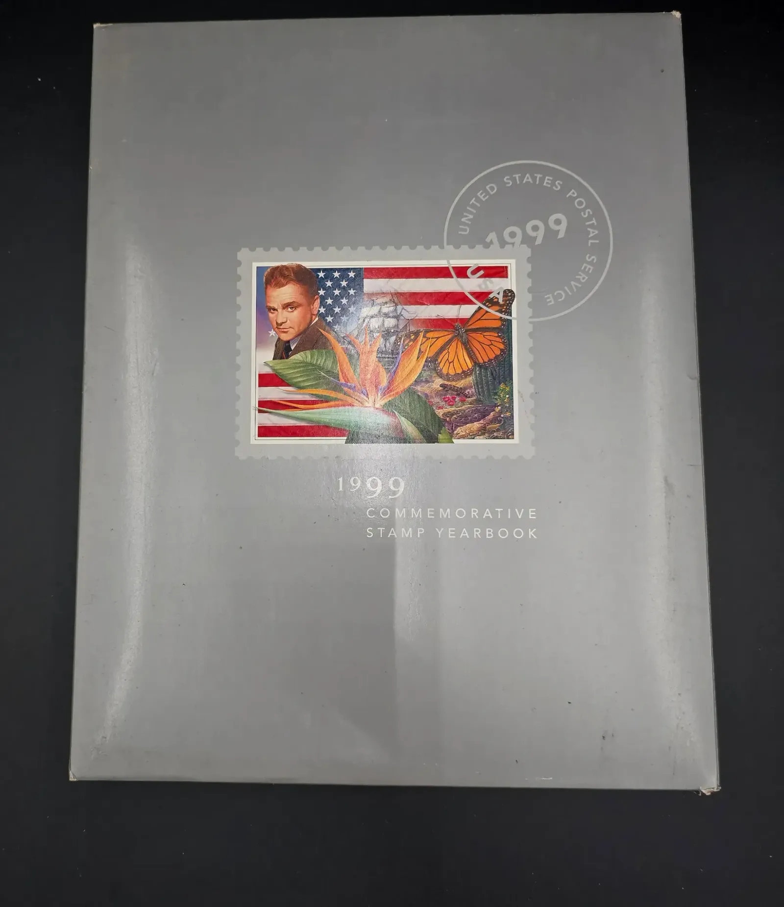 1999 USPS Commemorative Stamp Yearbook Item 8999 complete slipcase sealed stamps
