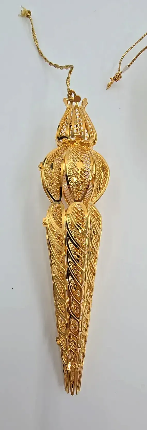 Lot of 3 Vintage Baldwin Brass 24KT Gold Ornaments Russian Spire Icicle Lantern — underside