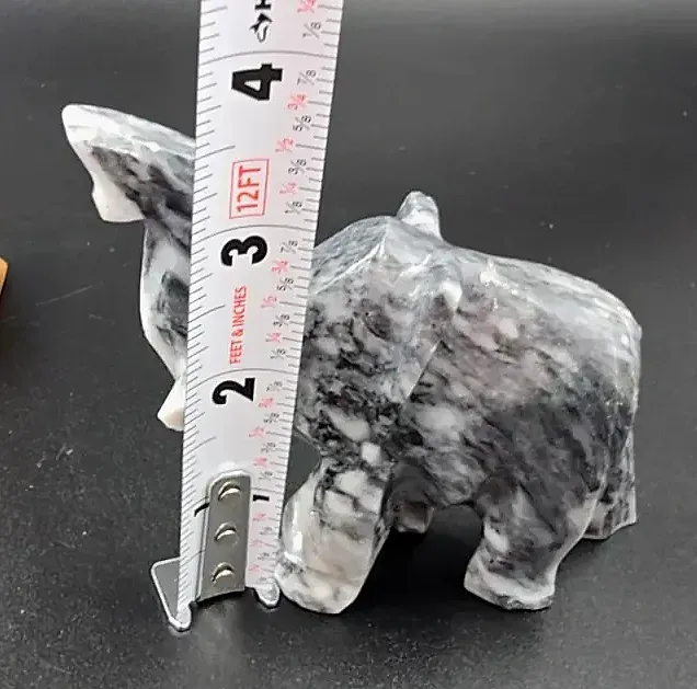 Vintage Hand  Animal Figurines Lot of 7 Elephant Dog — detail