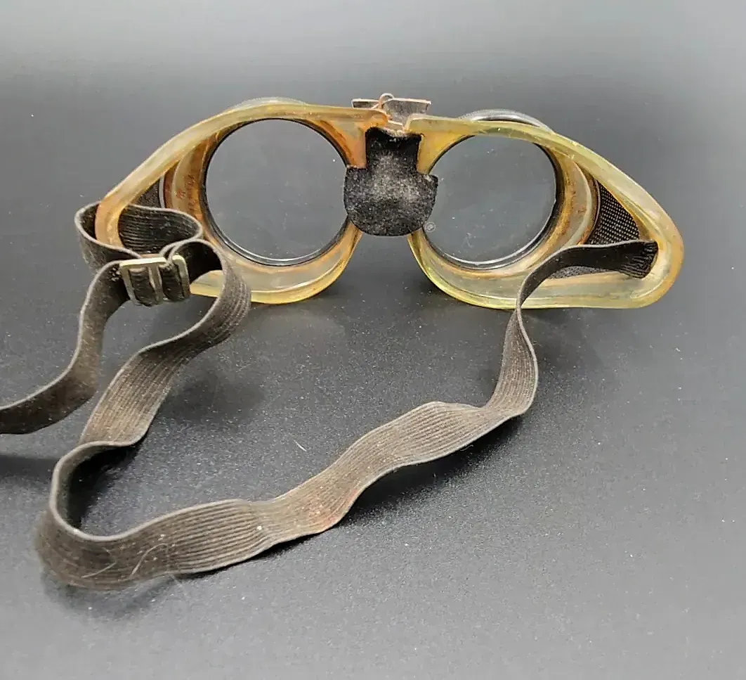 Vintage Duralite Coverglass Safety Goggles Chippers Model w/ Original Box Industrial