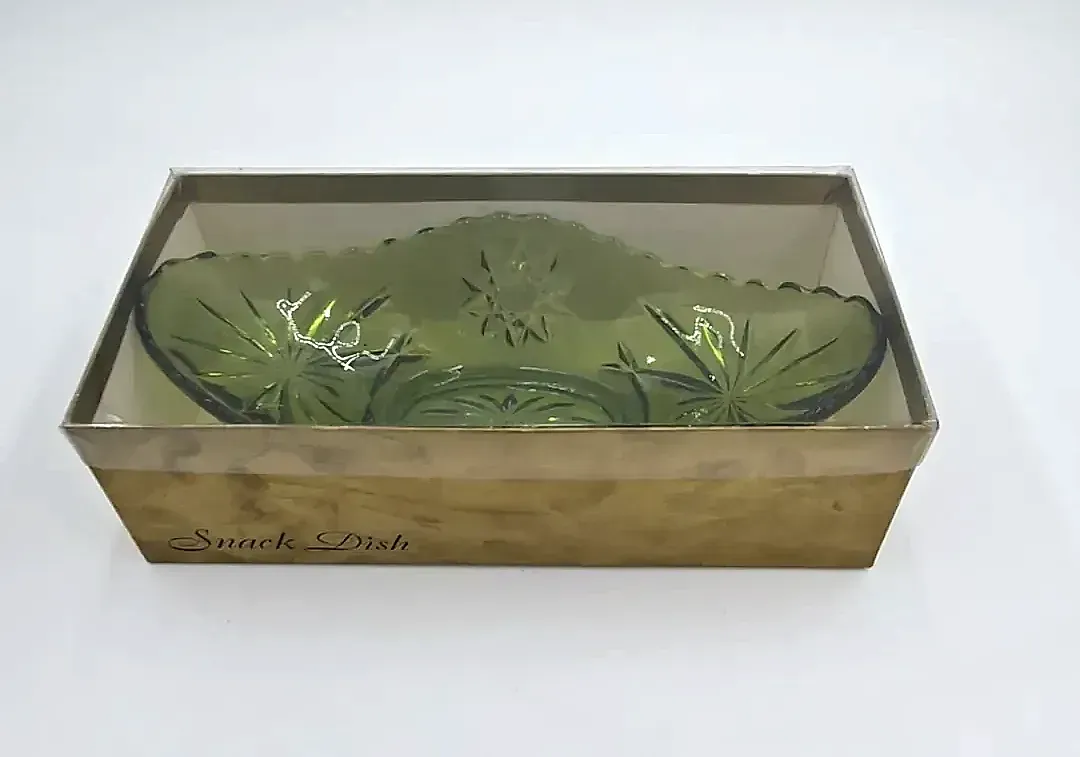 NOS Vintage Anchor Hocking Olive Green Snack Dish Prescut Star of David Boxed — side view