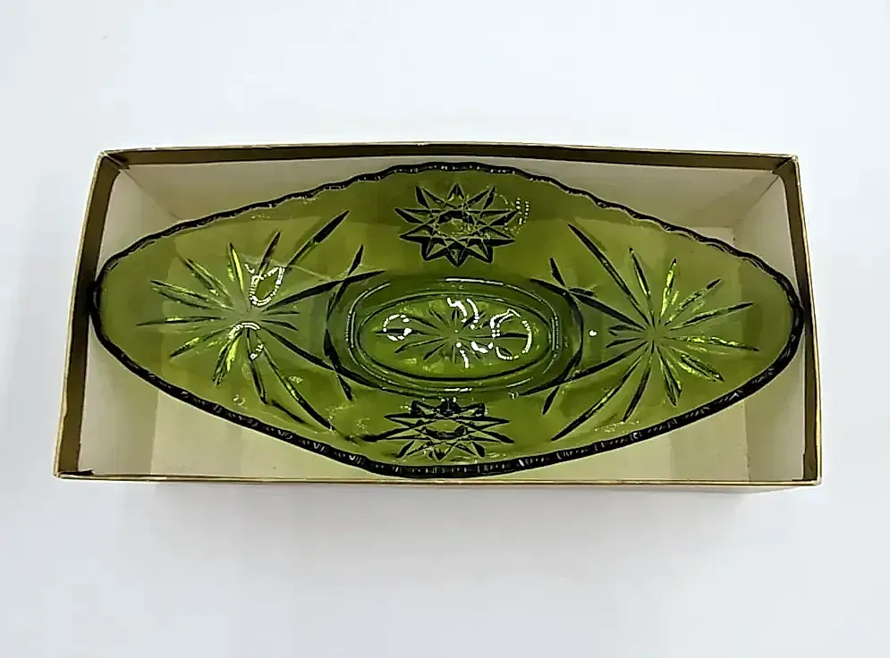 NOS Vintage Anchor Hocking Olive Green Snack Dish Prescut Star of David Boxed — underside