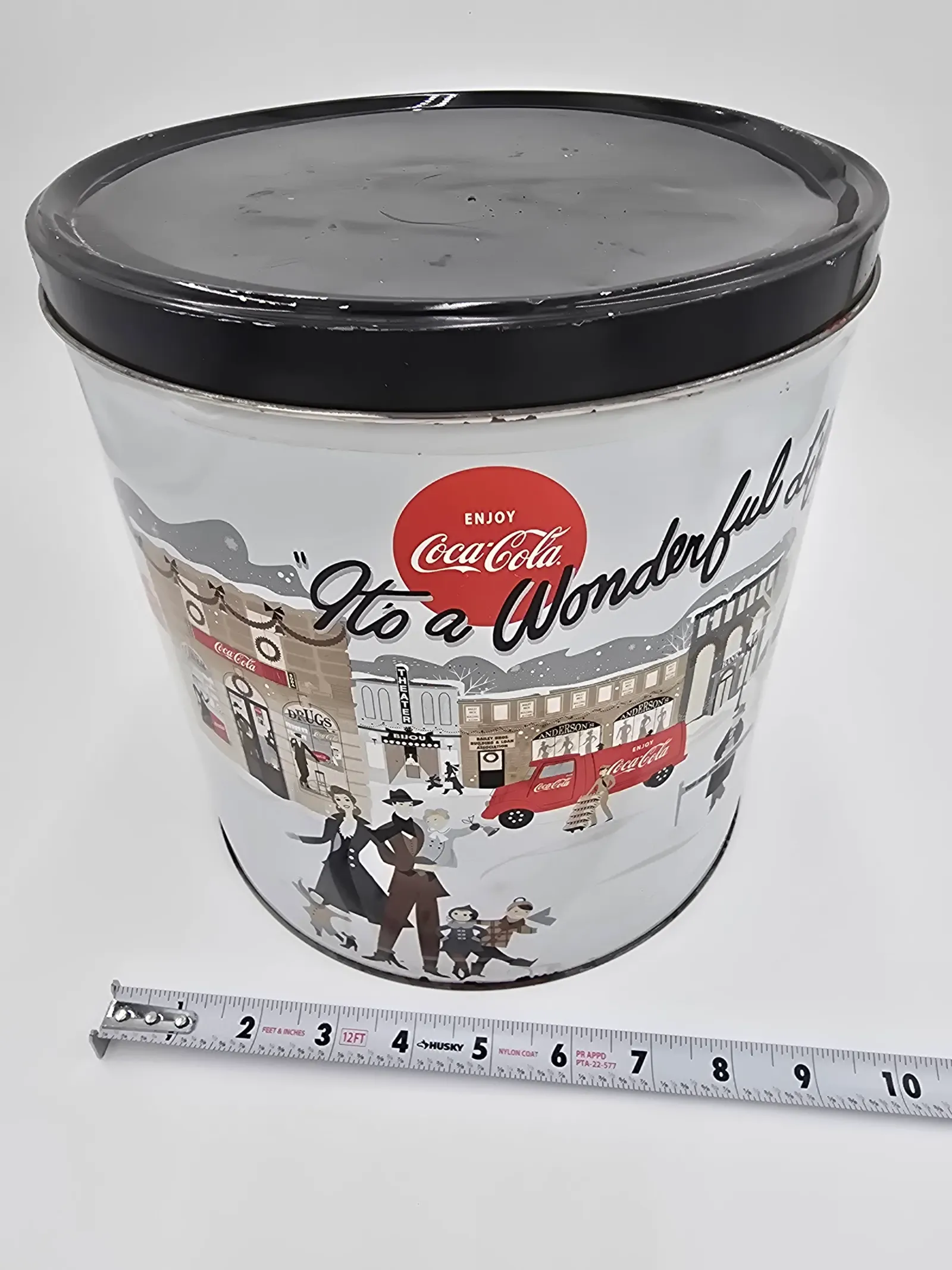 Coca-Cola 'It's a wonderful life' tin