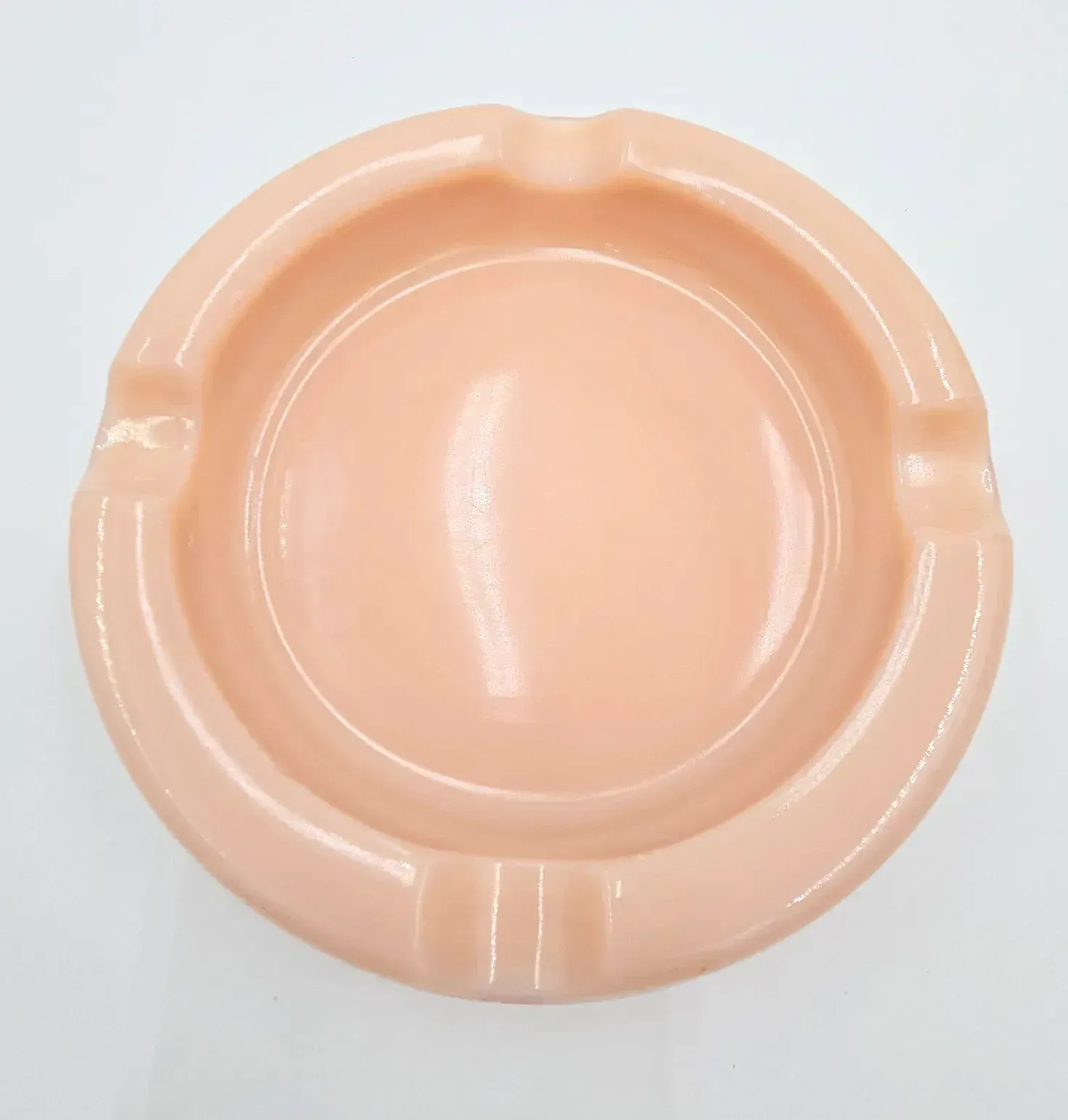 VTG Pink Milk Glass Ashtray Roseite Slot Mid Century Modern Round — underside
