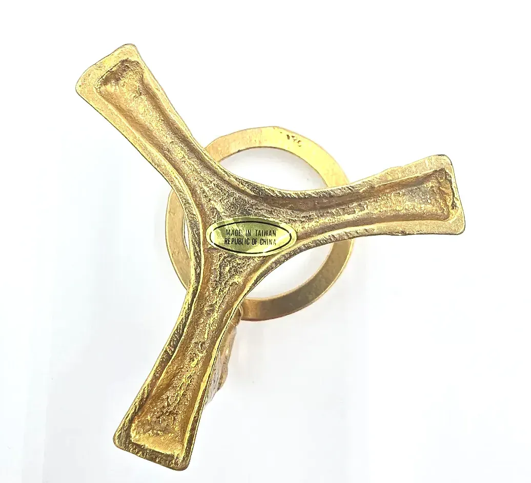 Vintage Brass 3 Swans Figurine Pedestal Paperweight — detail