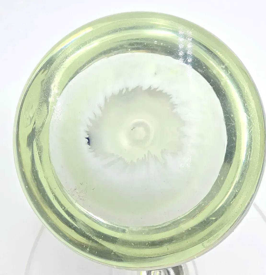 VTG Millefiori Concentric Art Glass Paperweight White Torsade Starburst — detail