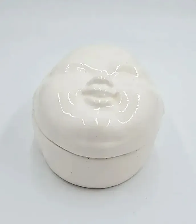 Vintage White Porcelain Japanese Noh Mask Lidded Trinket Box Ko-Omote Face — underside