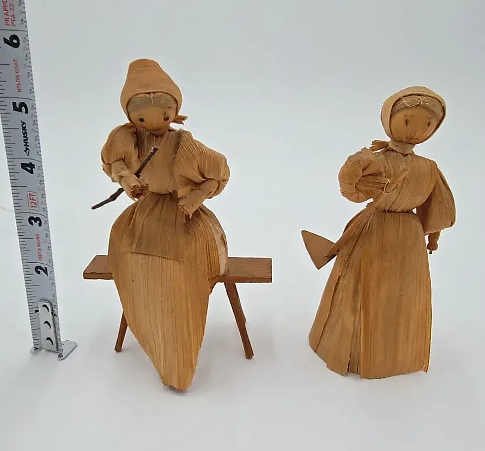 Vintage Handmade Corn Husk Dolls Pair Folk Art Country Farm