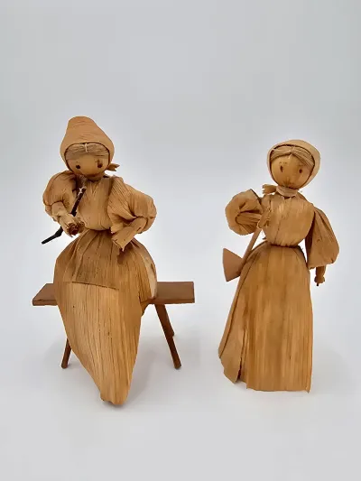 Vintage Handmade Corn Husk Dolls Pair Folk Art Country Farm