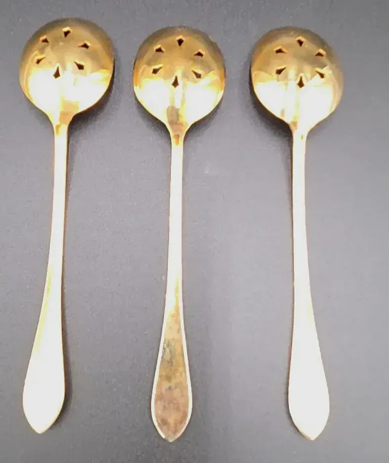 Vintage 24K Gold Plated Pierced Olive Cocktail Garnish Spoons Set of 3 — detail
