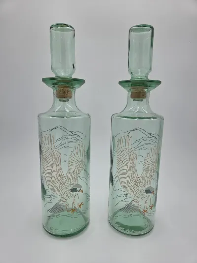 Eagle bottles