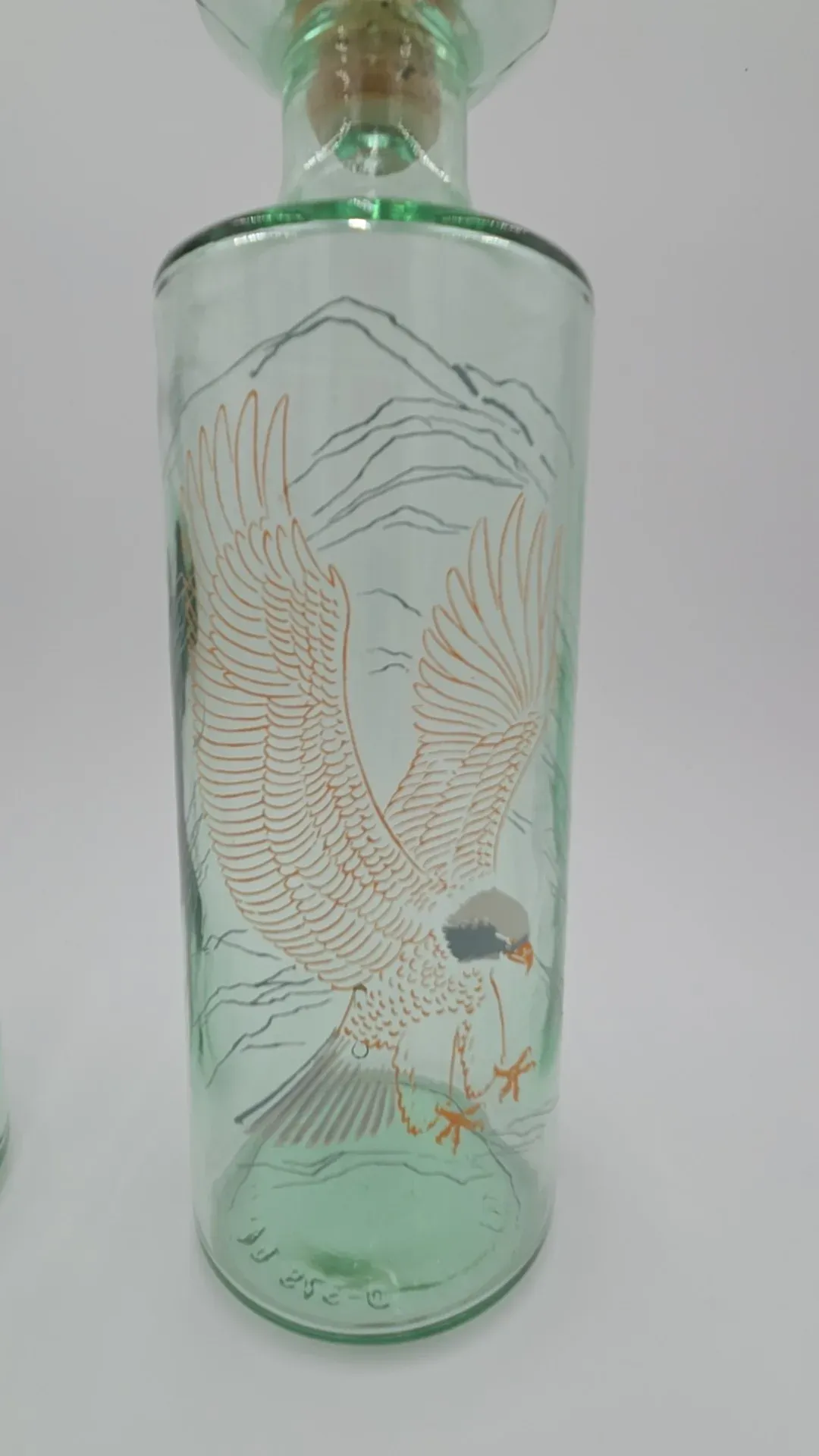 Eagle bottles