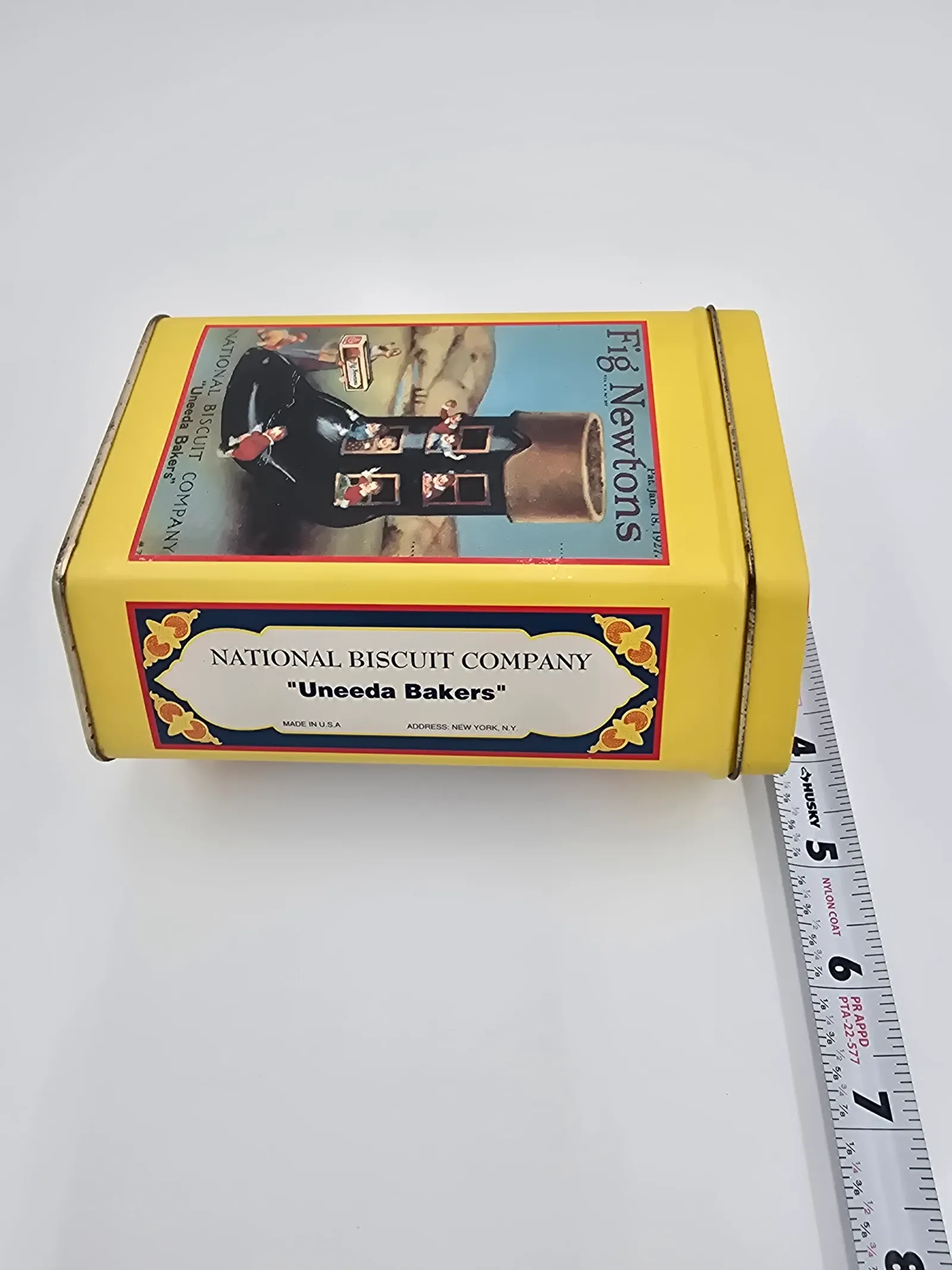 Fig Newton tin