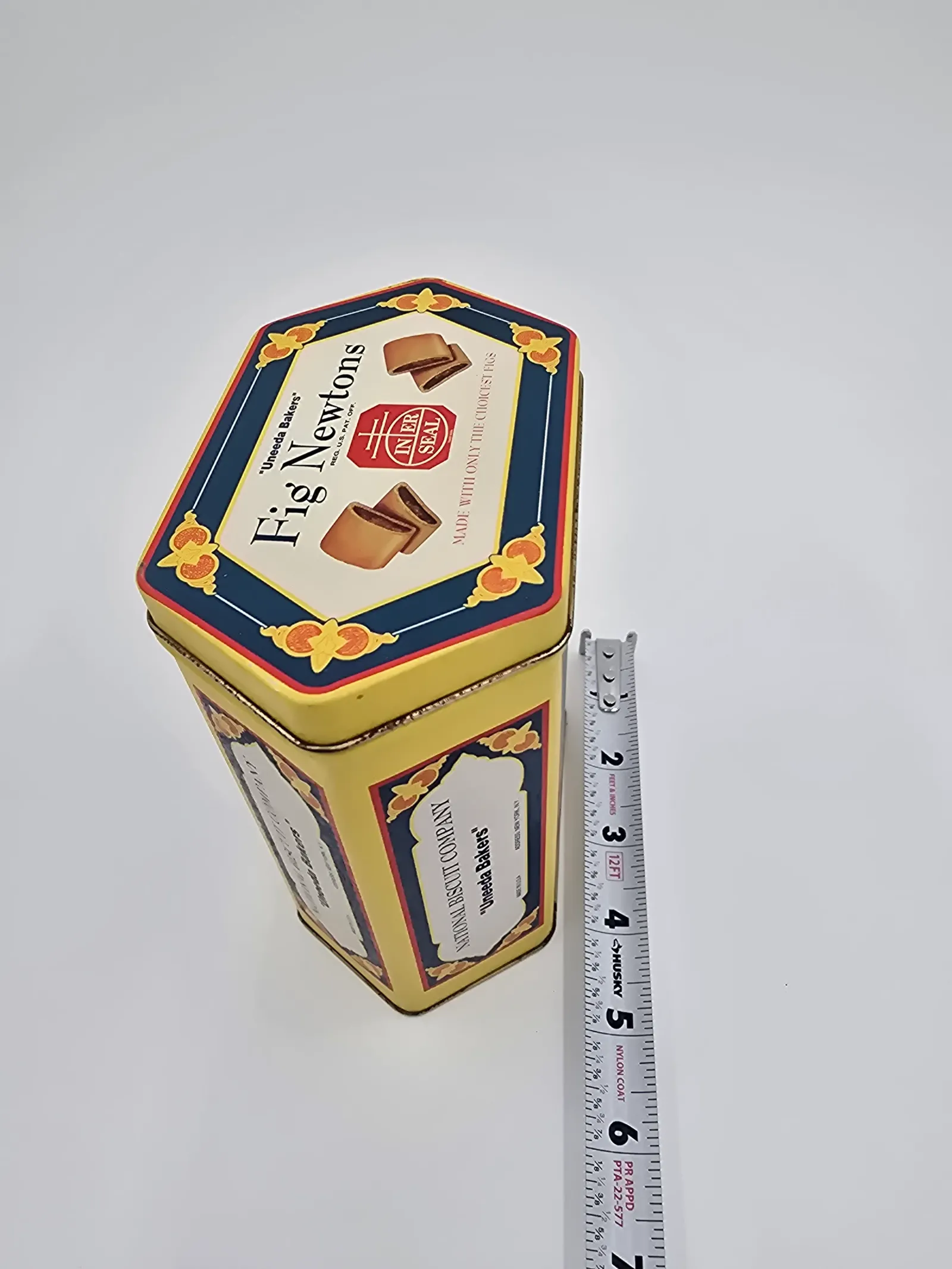 Fig Newton tin