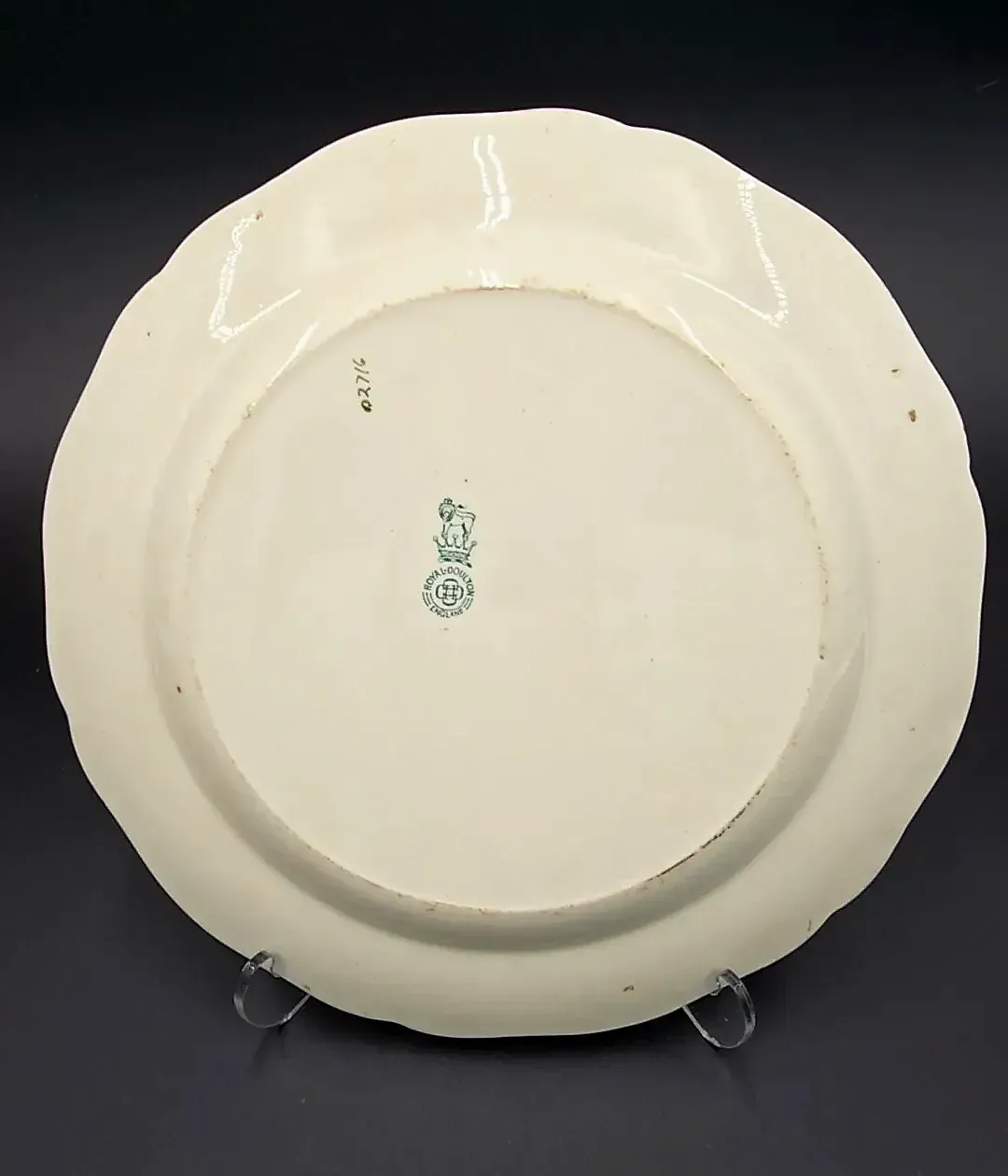 Vintage Royal Doulton England Coaching Scene Scalloped Cabinet Plate