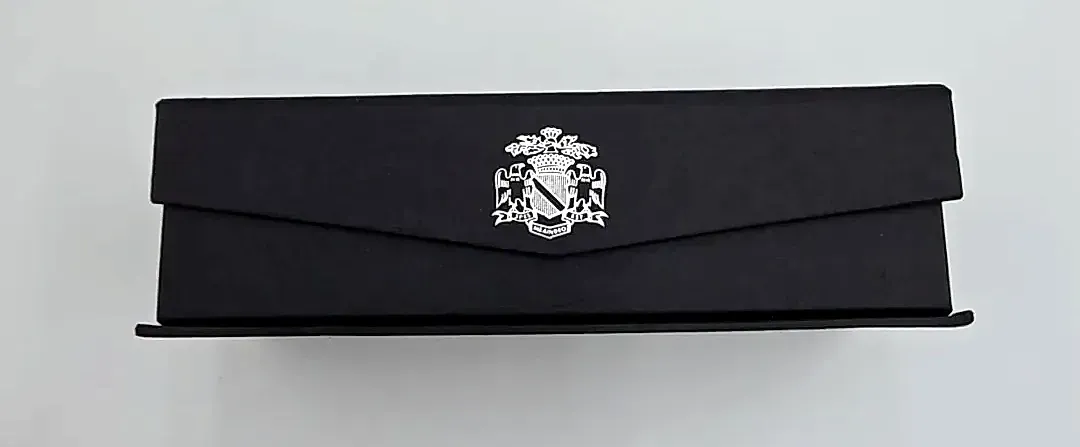 Oleg Cassini Crystal Napkin Ring Set of 4 Clear Square Faceted  Box — detail