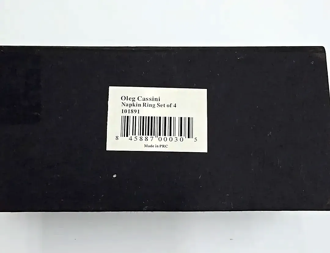 Oleg Cassini Crystal Napkin Ring Set of 4 Clear Square Faceted  Box — maker's mark