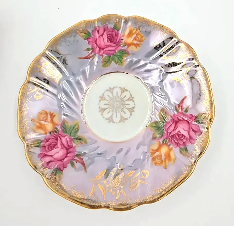 Vtg Royal Halsey Lavender Lusterware Teacup & Saucer Tri-Footed Cabbage Rose — detail