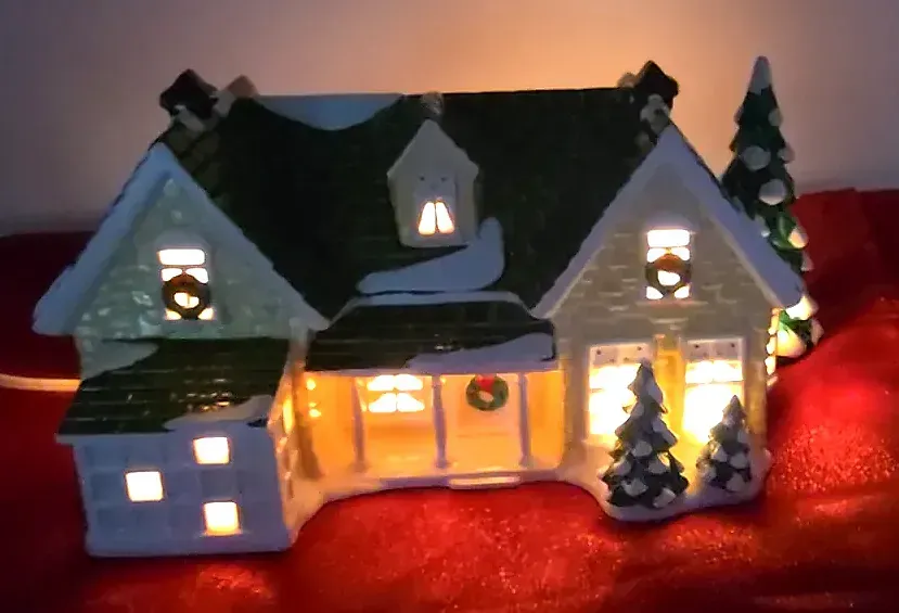 Dept 56 Original Snow Village Nantucket Renovation 1993 Limited Production Boxed — side view