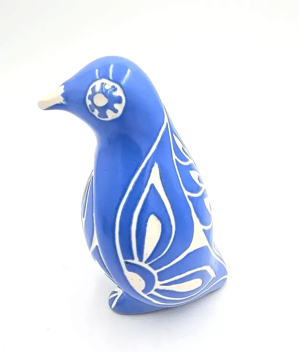 Vintage Pablo Zabal Chile Pottery Penguin Figurine Blue White Sgraffito Folk Art — detail