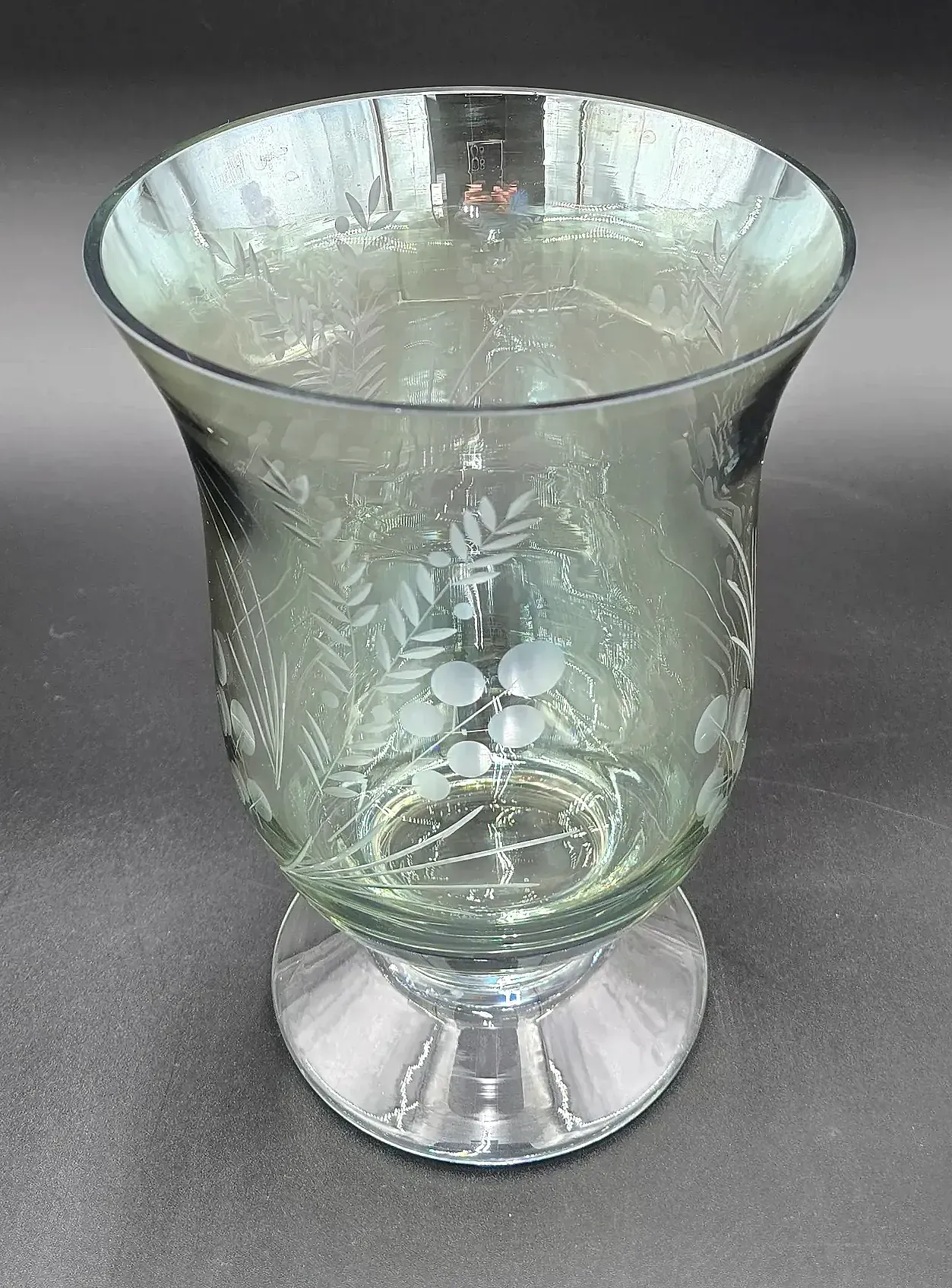 Lenox Williamsburg Boxwood Pine Green Etched Glass Hurricane Vase
