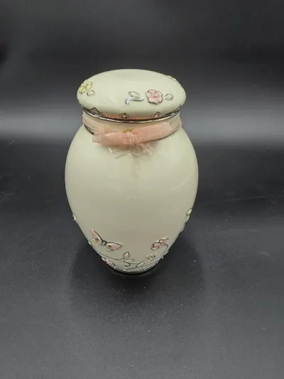Ardleigh Elliott A Year of Wishes Musical Keepsake Jar Butterfly Music Box 2006
