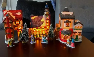 Bayberry Village 10 Piece Holiday Village Set w/ Lights Complete in Box Kmart Christmas
