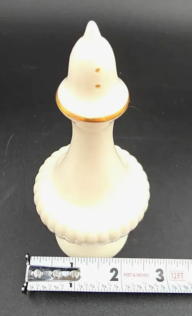 VTG Lenox  24K Gold Porcelain 5 Pc Lot Leaf Dish Vase Salt Pepper Ashtray — underside