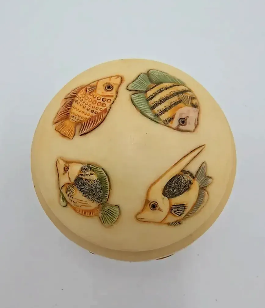 Vintage 2003 Jardinia by Harmony Kingdom "Tropical Garden" Lidded Trinket Box — side view