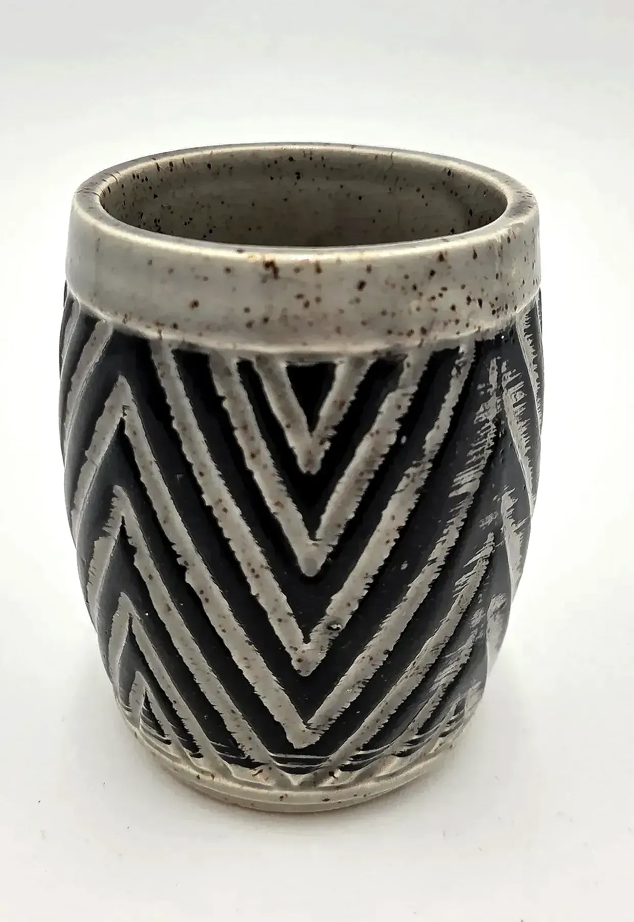 Vintage Japanese Art Pottery Stoneware Tumbler Cup Black Gray Chevron Made in Japan